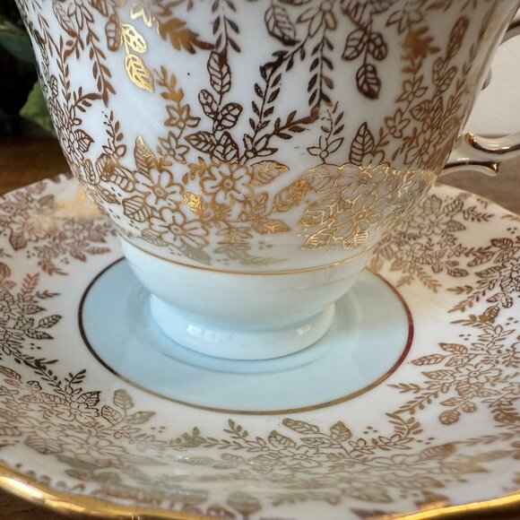 Colclough China Gold Floral Teacup Saucer Set England Vintage Bone China Footed - Picture 5 of 7